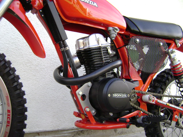 Red-Orange XR75 Motorcycle